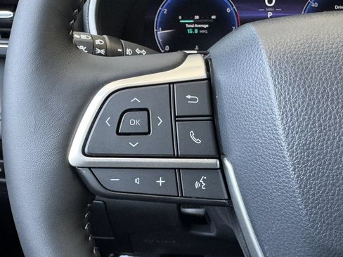 Certified 2026 Toyota Highlander Limited AWD/4WD image 28