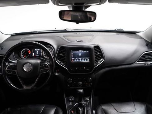 Used 2021 Jeep Cherokee Latitude Lux w/ Mopar Interior Package image 15