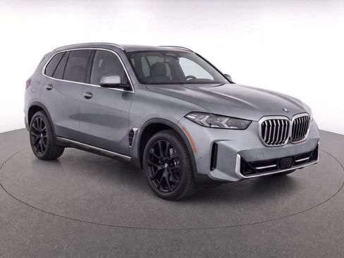Used 2024 BMW X5 xDrive40i w/ Premium Package AWD/4WD image 2