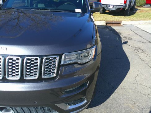 Used 2017 Jeep Grand Cherokee Summit w/ Platinum Series Group image 7
