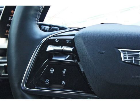 Used 2025 Cadillac Lyriq Sport image 15