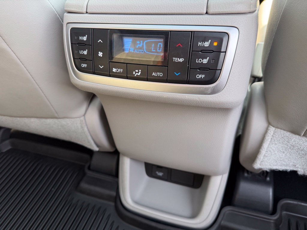Used 2016 Toyota Highlander Limited Platinum AWD/4WD image 48