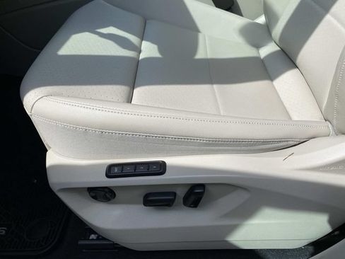 Used 2023 Volkswagen Atlas SEL AWD/4WD image 21