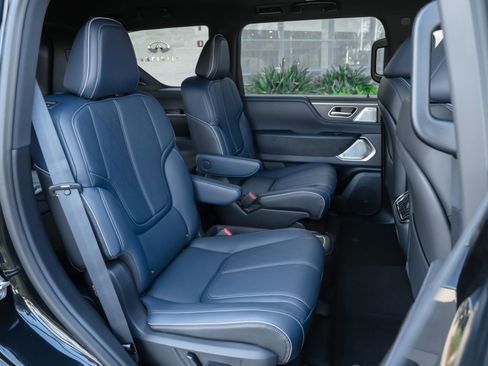 New 2026 INFINITI QX80 4WD w/ Sport Exterior Package image 30