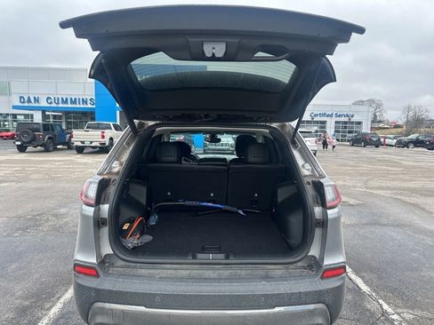 Used 2019 Jeep Cherokee Limited FWD image 5