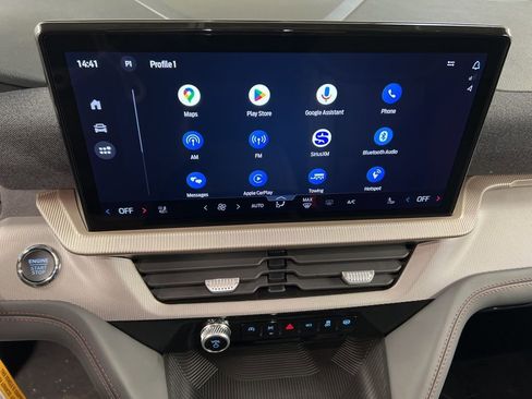 New 2026 Ford Explorer Active w/ Active Comfort Package image 9