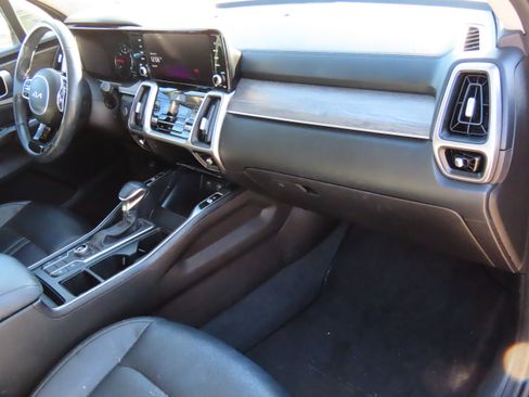 Used 2022 Kia Sorento S w/ Option Group 015 image 10