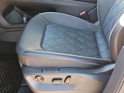 Certified 2025 Volkswagen Atlas Cross Sport SEL Premium R-Line image 14