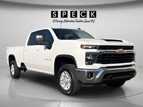 Used 2024 Chevrolet Silverado 3500 LT w/ Convenience Package image 12