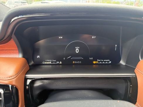 Certified 2022 Lincoln Nautilus Reserve AWD/4WD image 20