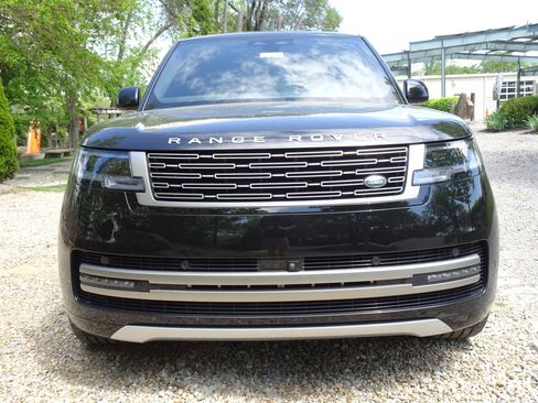 Certified 2024 Land Rover Range Rover SE AWD/4WD image 11