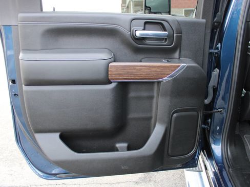 Used 2020 Chevrolet Silverado 2500 High Country w/ Z71 Off-Road Package image 35