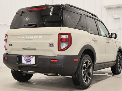 New 2025 Ford Bronco Sport Outer Banks w/ Outer Banks Tech Package+ image 8