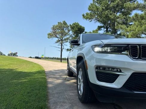 Used 2022 Jeep Grand Cherokee Limited RWD image 23