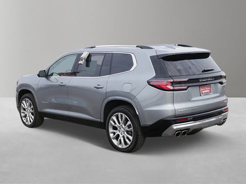 Used 2024 GMC Acadia Denali w/ Super Cruise Package image 3