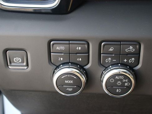 Used 2025 GMC Sierra 2500 Denali Ultimate AWD/4WD image 33