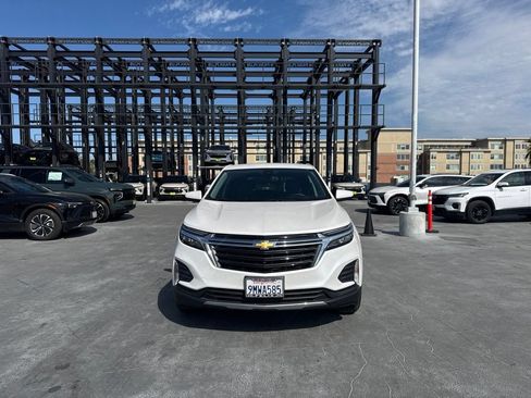 Used 2024 Chevrolet Equinox LT FWD image 2