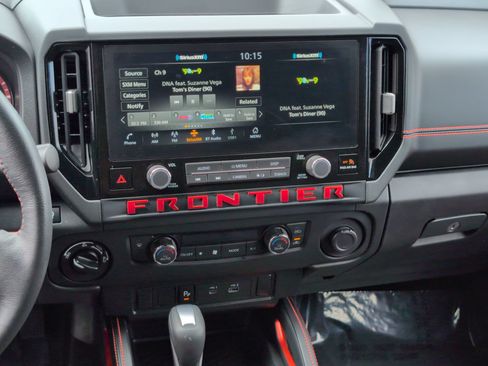 Used 2025 Nissan Frontier PRO-4X AWD/4WD image 22
