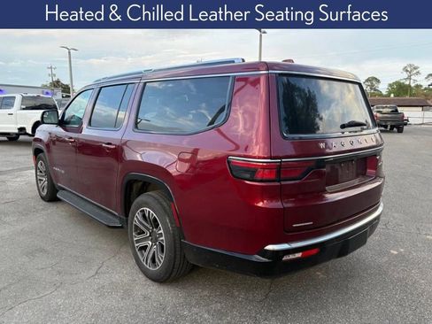 Used 2023 Jeep Wagoneer L Series II image 3