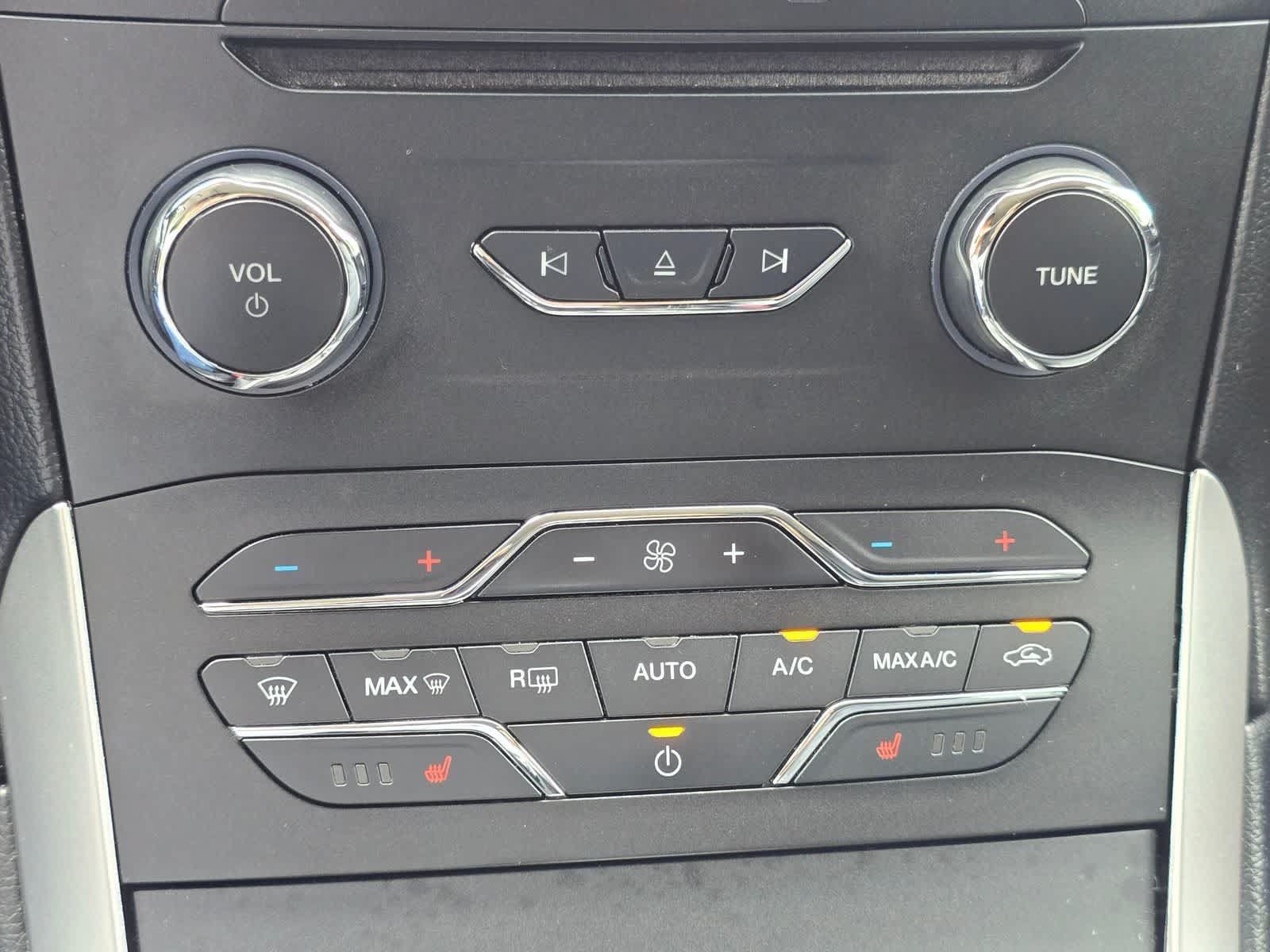 Used 2018 Ford Edge SEL w/ Canadian Touring Package AWD/4WD image 15