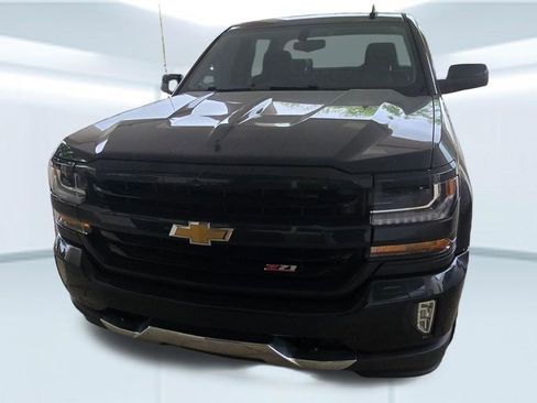 Used 2018 Chevrolet Silverado 1500 LT w/ Texas Edition image 2