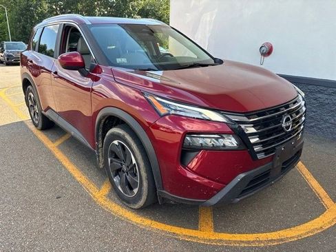 Certified 2025 Nissan Rogue SV w/ SV Premium Package AWD/4WD image 1