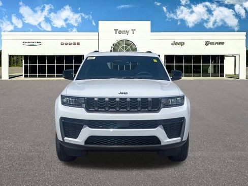 New 2026 Jeep Grand Cherokee L 2WD image 2
