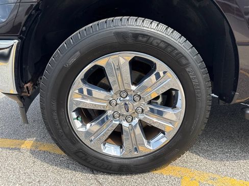 Used 2018 Ford F150 XLT w/ Equipment Group 302A Luxury AWD/4WD image 55