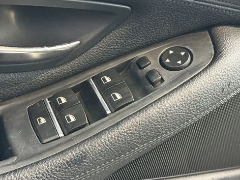 Used 2015 BMW 528i Sedan image 13