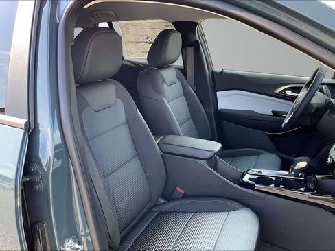 New 2026 Chevrolet Trax LT w/ Driver Confidence Package FWD image 11