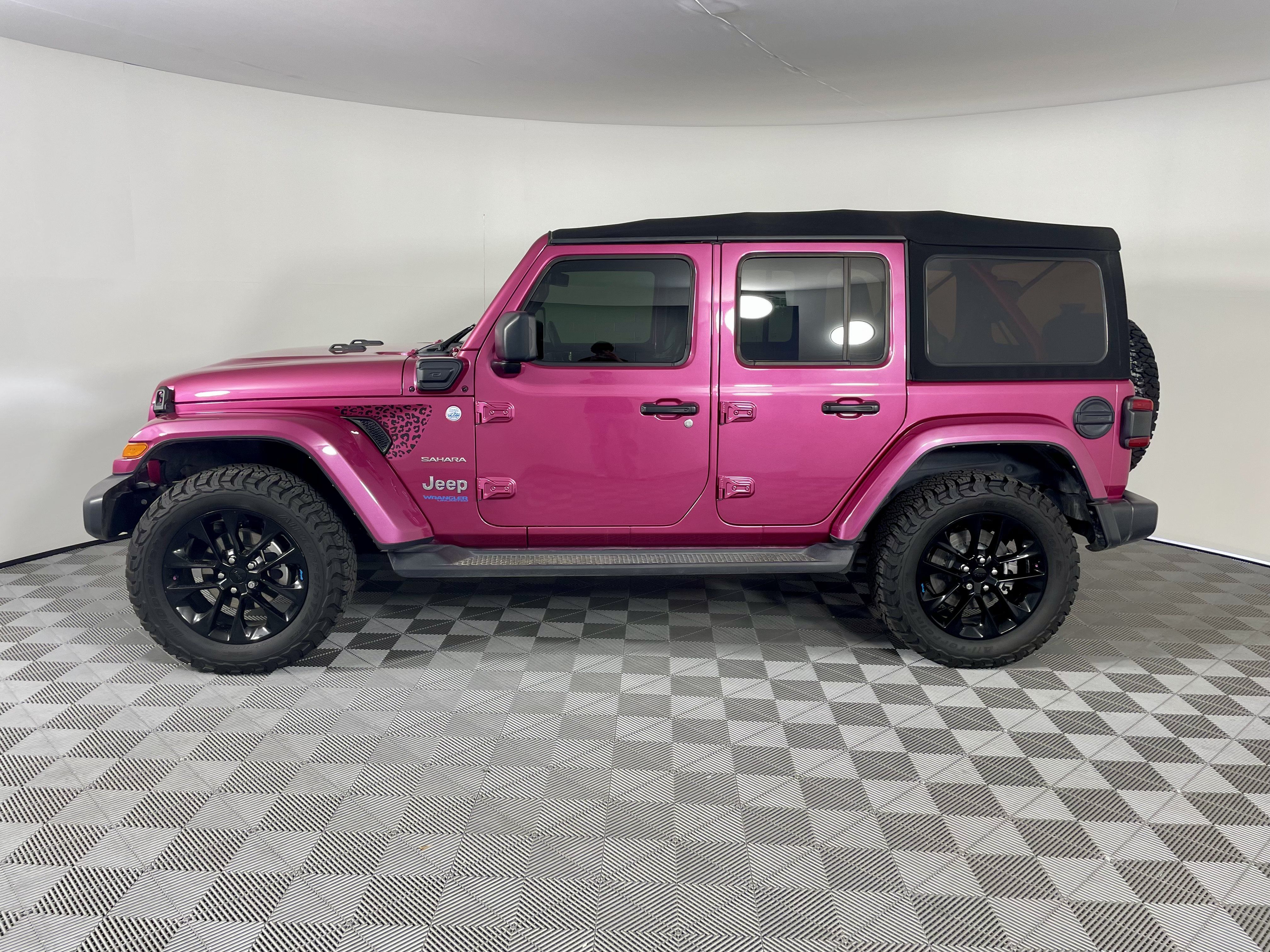 Certified 2022 Jeep Wrangler Unlimited Sahara w/ Safety Group AWD/4WD image 2
