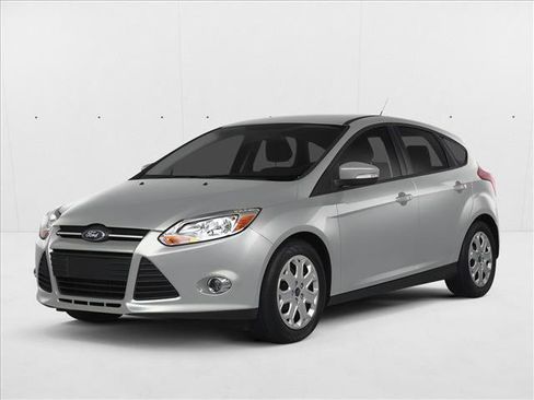 Used 2014 Ford Focus Titanium image 1