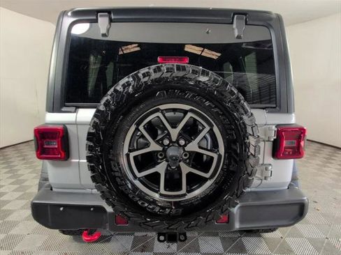 Certified 2024 Jeep Wrangler Unlimited Rubicon image 11