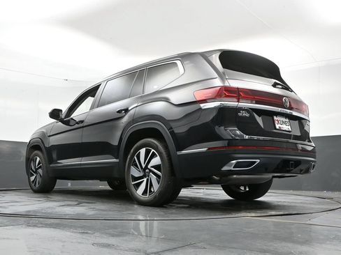 Used 2024 Volkswagen Atlas SEL AWD/4WD image 29