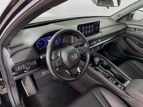 Used 2025 Honda Accord Sport image 14