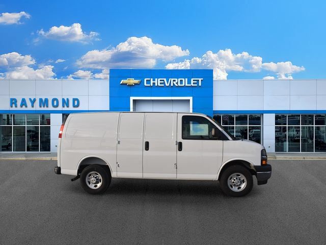 New 2026 Chevrolet Express 2500 w/ Driver Convenience Package RWD image 3