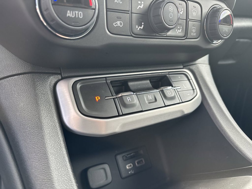 Used 2023 GMC Acadia SLE w/ Infotainment Package AWD/4WD image 20
