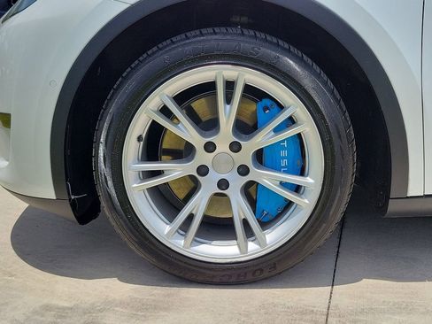 Used 2021 Tesla Model Y 2WD image 3