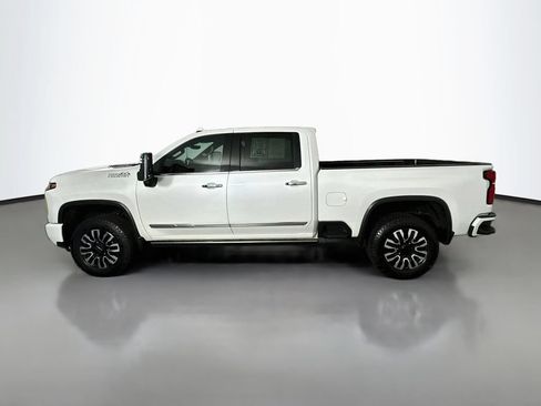 Used 2024 Chevrolet Silverado 2500 High Country w/ High Country Premium Package AWD/4WD image 4