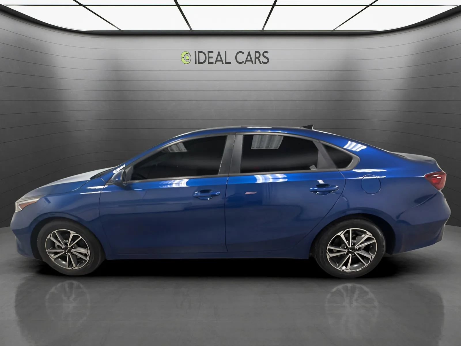 Used 2023 Kia Forte LXS FWD image 2