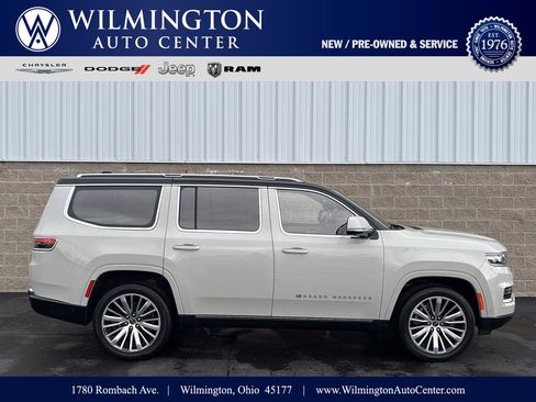 Used 2022 Jeep Grand Wagoneer Series III w/ Rear Seat Video Group 1 AWD/4WD image 1