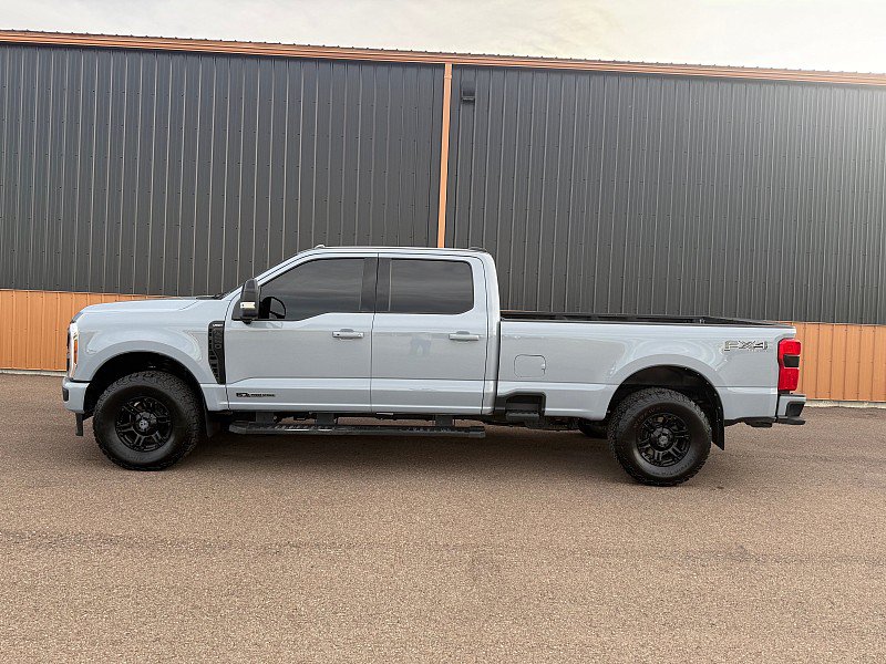 Used 2025 Ford F250 Lariat w/ Black Appearance Package AWD/4WD image 4