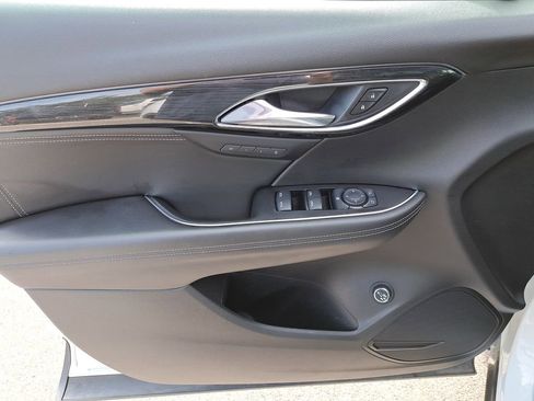 Used 2023 Buick Envision Essence image 14