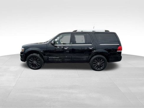 Used 2016 Lincoln Navigator Select image 17