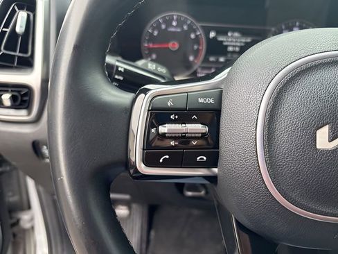 Used 2023 Kia Sorento S w/ Panoramic Sunroof Package image 16