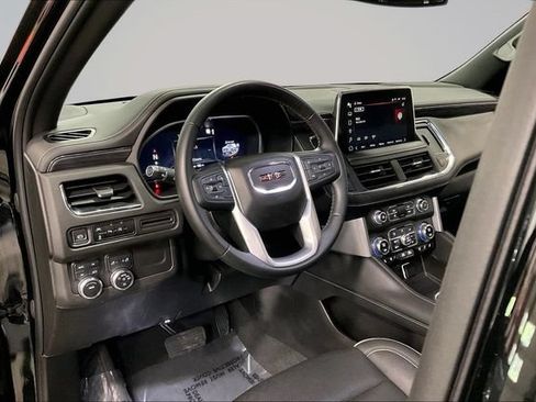 Used 2023 GMC Yukon SLT AWD/4WD image 14