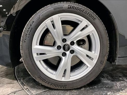 Used 2025 Audi A5 2.0T Premium w/ Convenience Package image 8