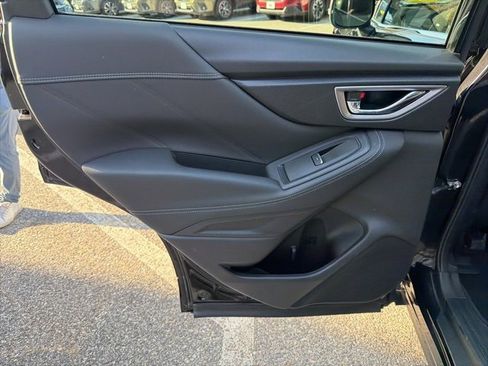 Used 2023 Subaru Forester Touring image 31