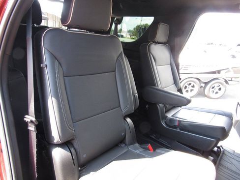 Used 2022 Chevrolet Tahoe Premier AWD/4WD image 24
