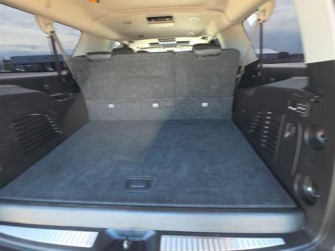 Used 2019 GMC Yukon XL SLT w/ Open Road Package RWD image 21